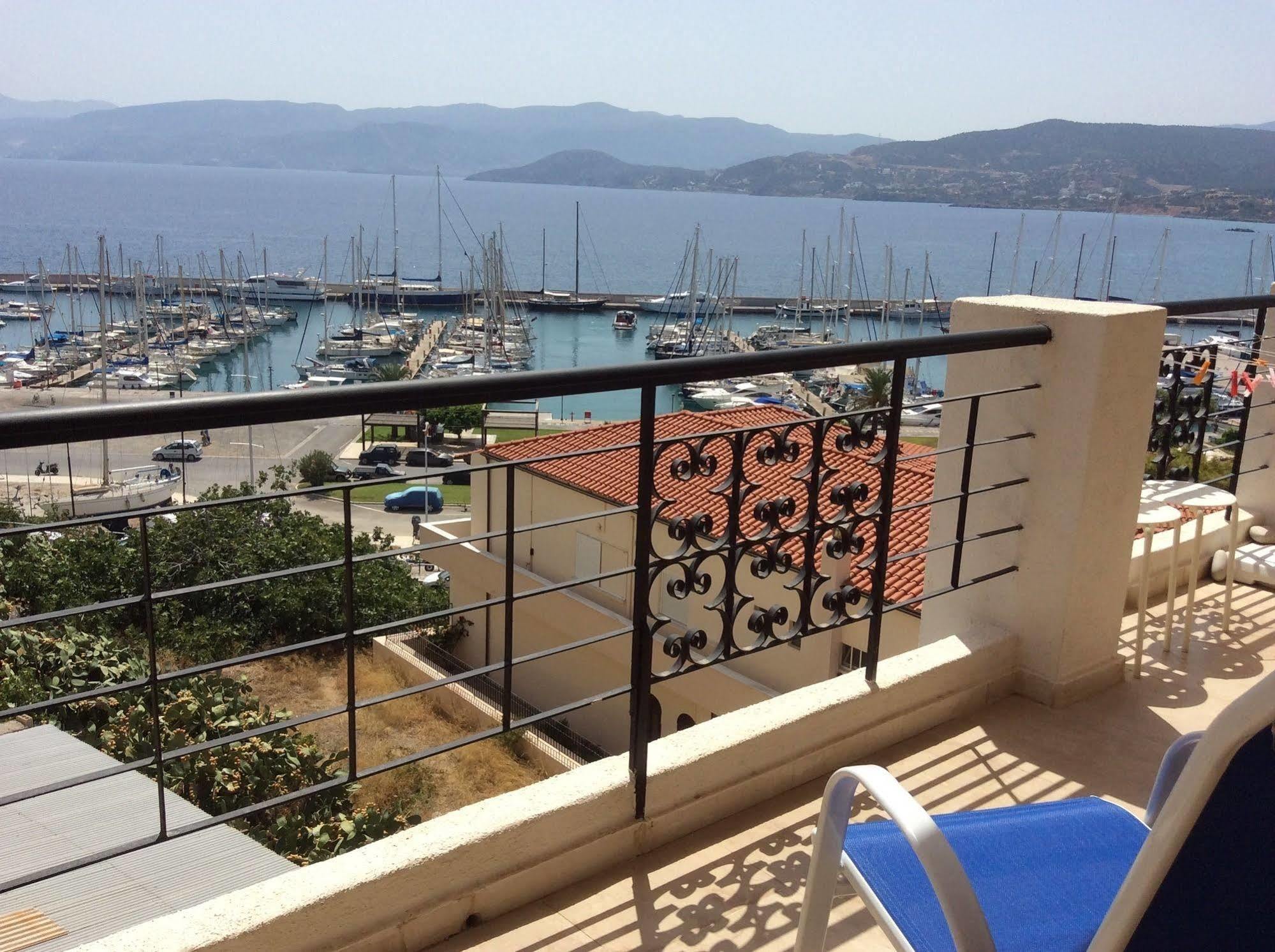Mantraki Hotel Apartments อายิโอสนิโกลาโอส ภายนอก รูปภาพ
